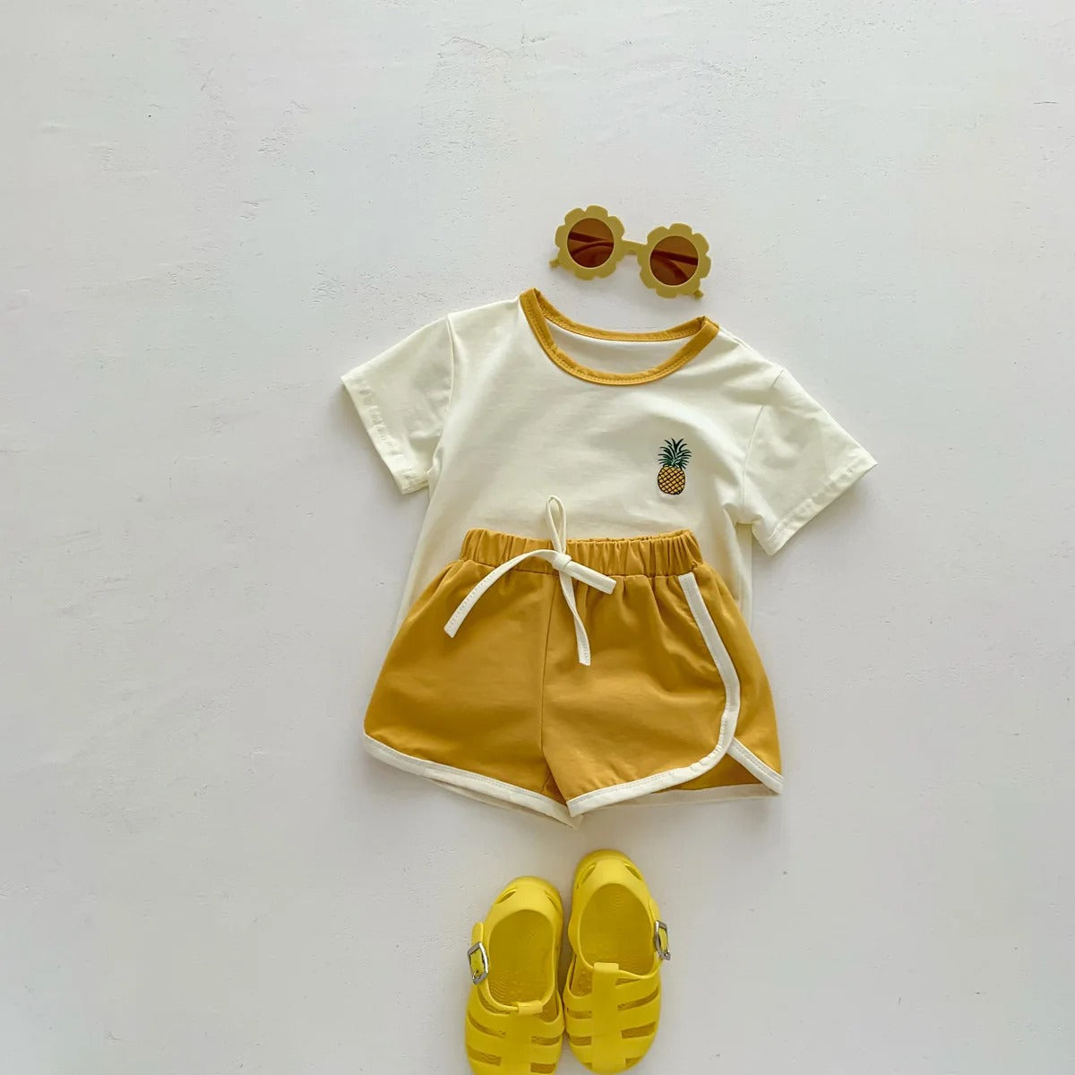 Ensemble bébé t-shirt + short coton rétro motifs brodés