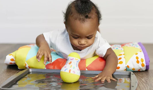 Les bienfaits des jeux sensoriels pour le développement de bébé